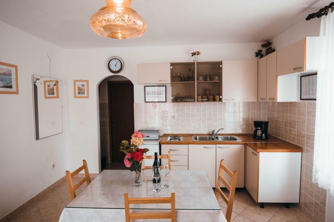 Apartmani Tamaris Vodice Bagian luar foto