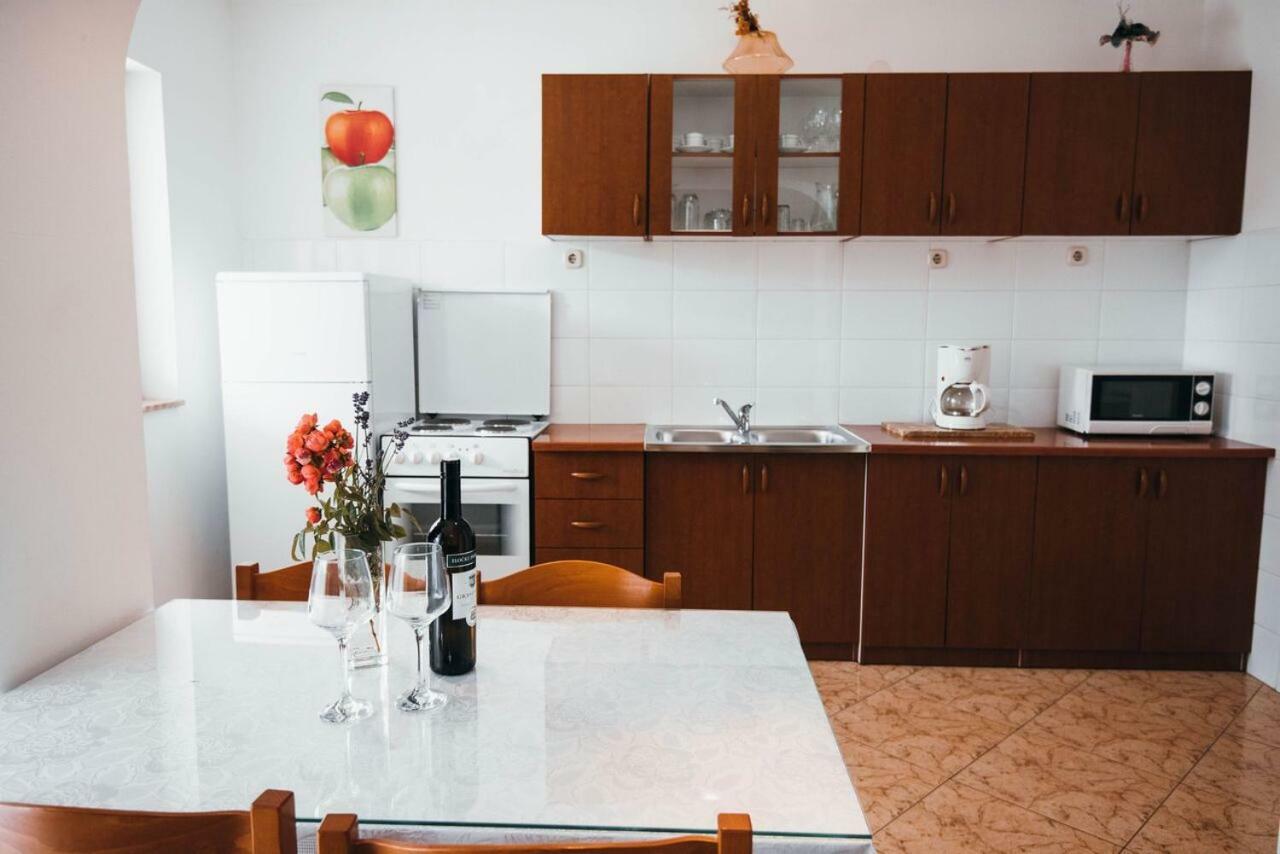 Apartmani Tamaris Vodice Bagian luar foto
