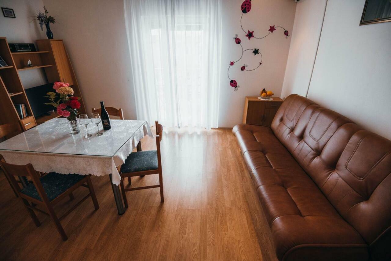 Apartmani Tamaris Vodice Bagian luar foto