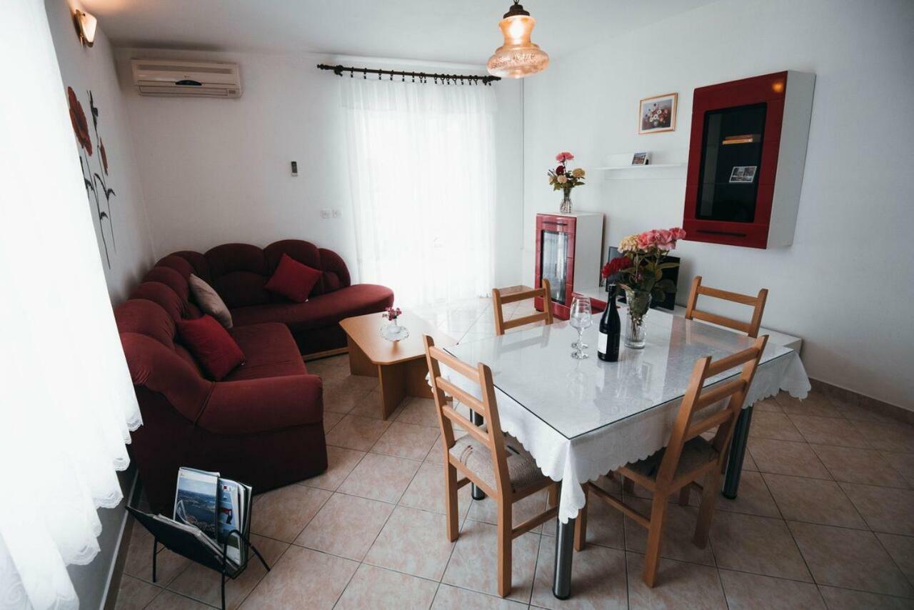 Apartmani Tamaris Vodice Bagian luar foto