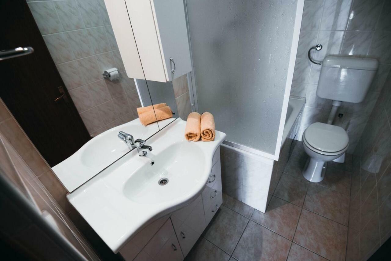 Apartmani Tamaris Vodice Bagian luar foto
