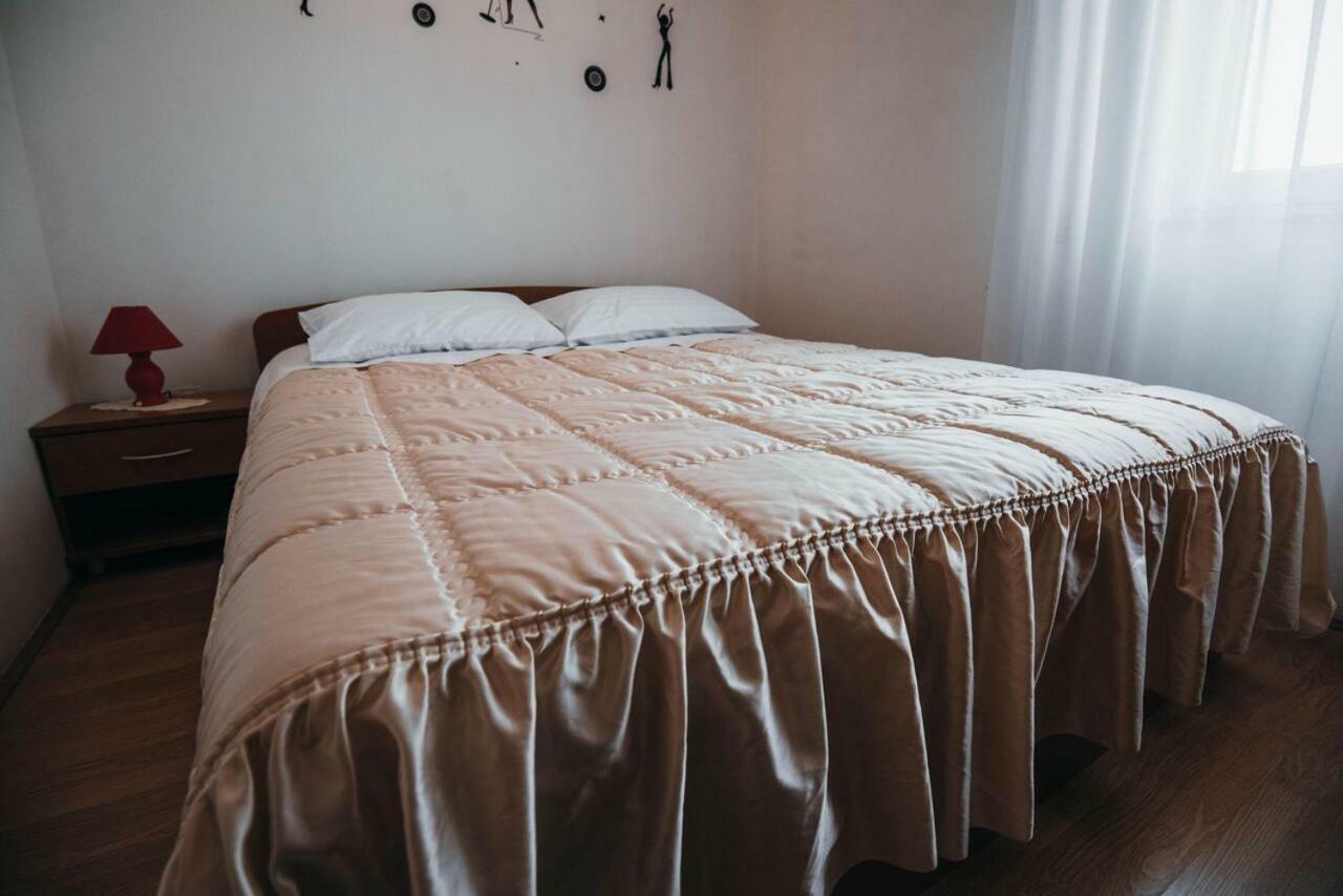 Apartmani Tamaris Vodice Bagian luar foto