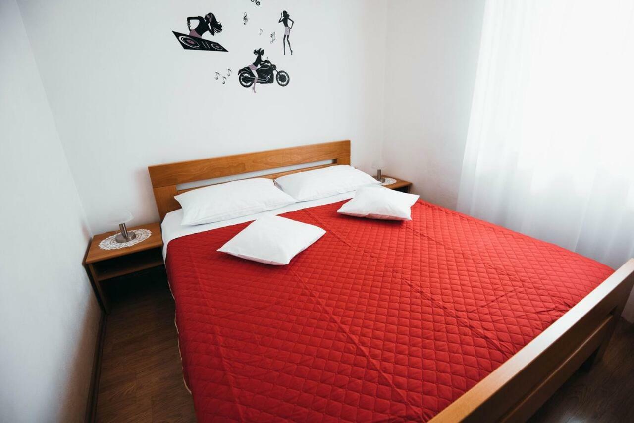 Apartmani Tamaris Vodice Bagian luar foto
