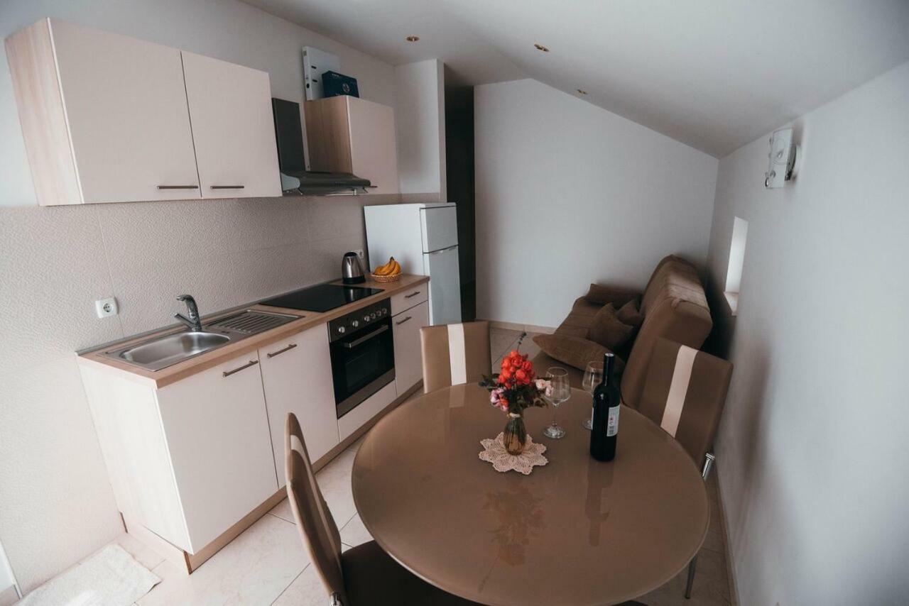 Apartmani Tamaris Vodice Bagian luar foto