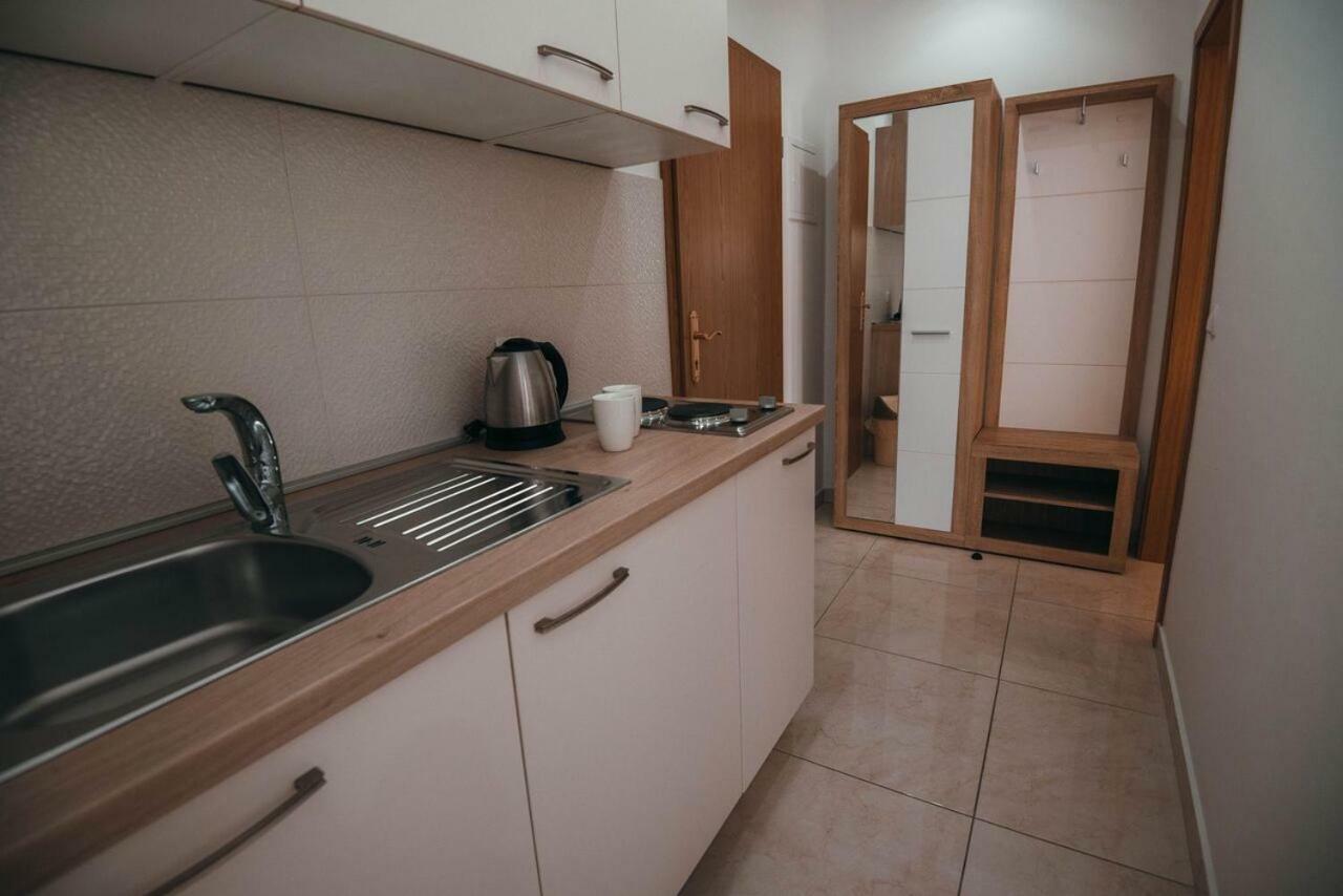 Apartmani Tamaris Vodice Bagian luar foto