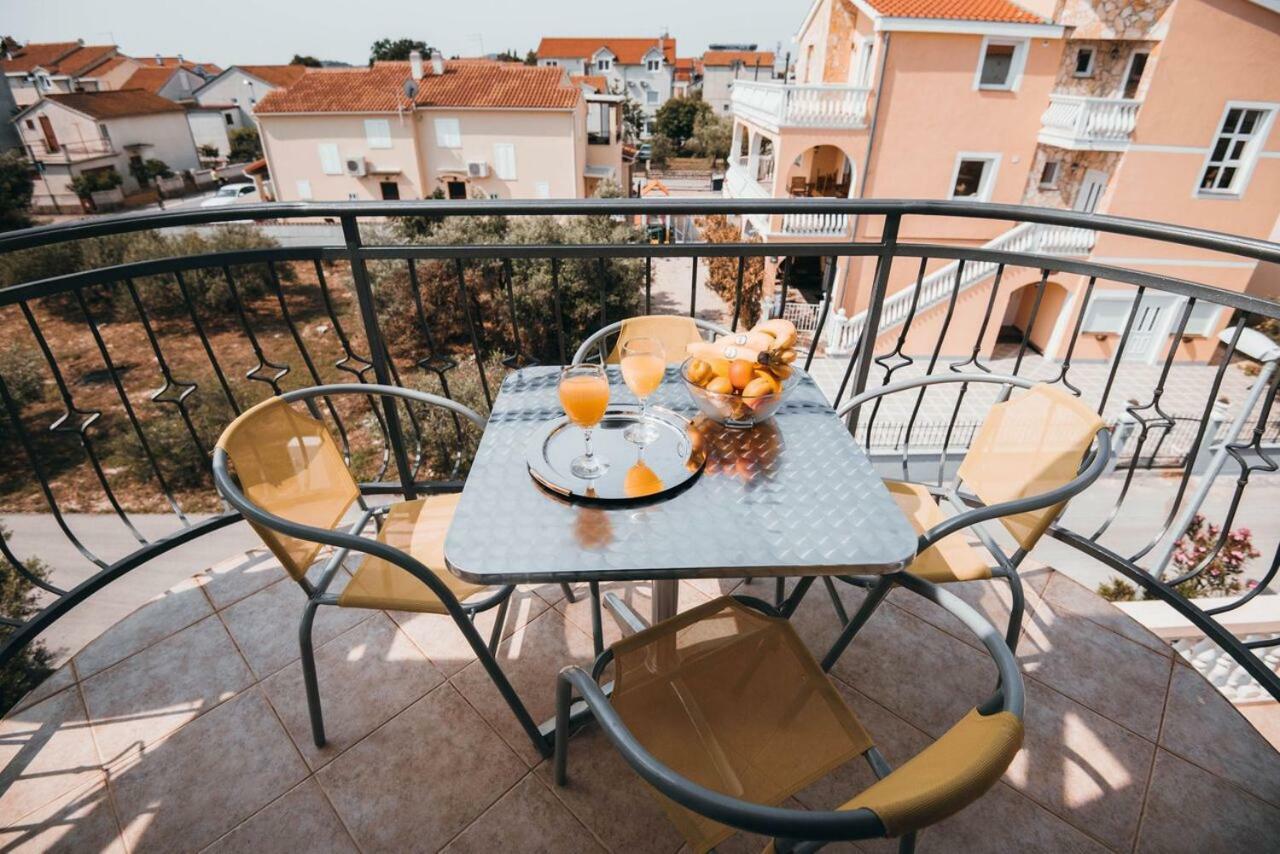 Apartmani Tamaris Vodice Bagian luar foto