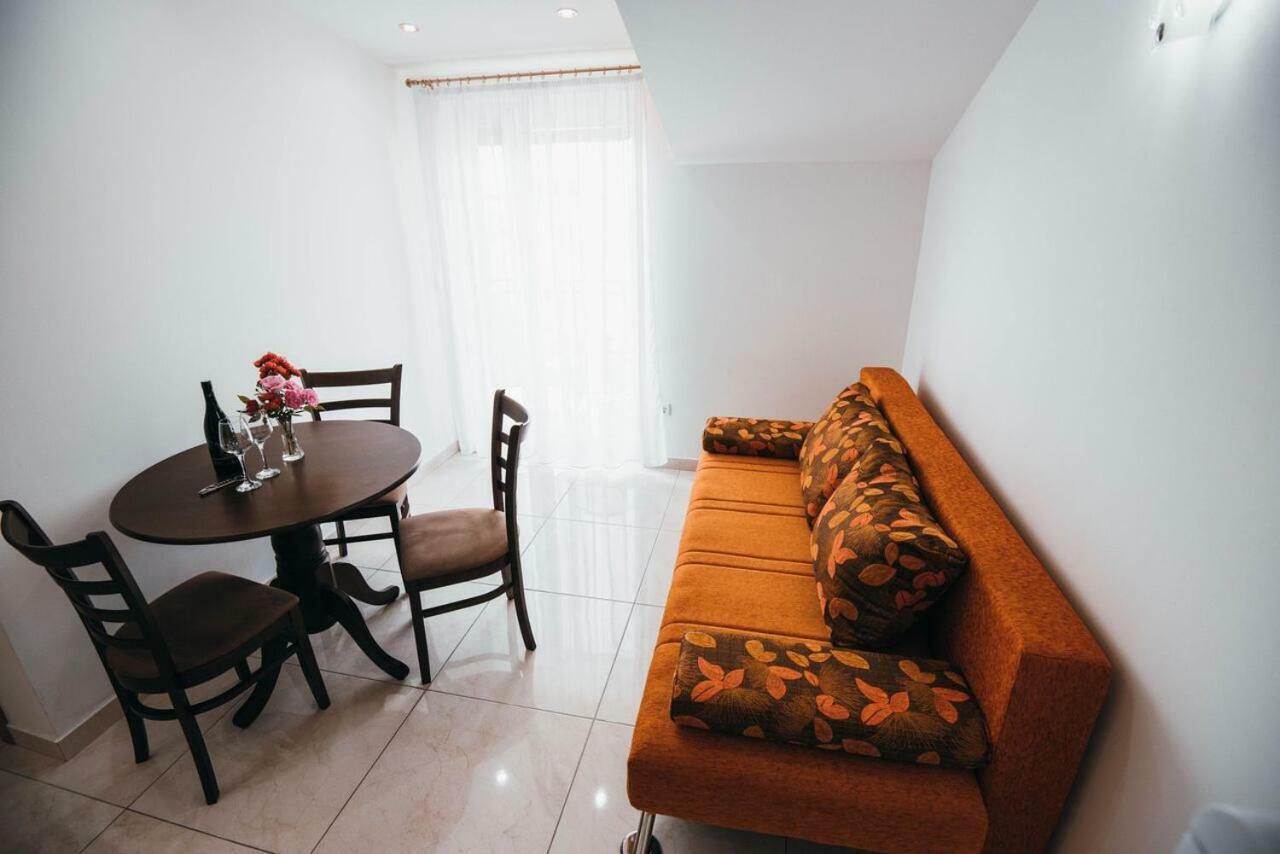 Apartmani Tamaris Vodice Bagian luar foto